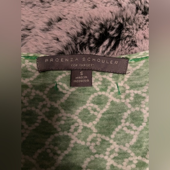 Kelly Green Chain print Tank - Picture 2 of 5